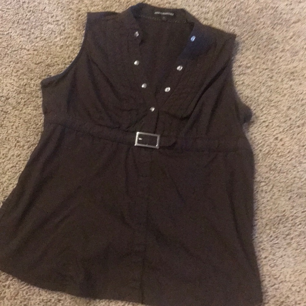Casual brown sleeveless top